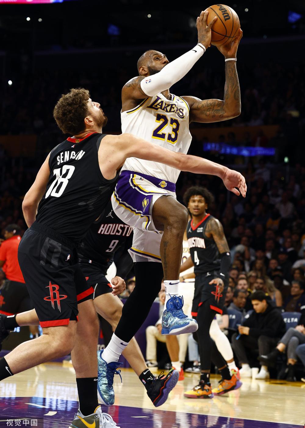 上的差距使 上的差距使